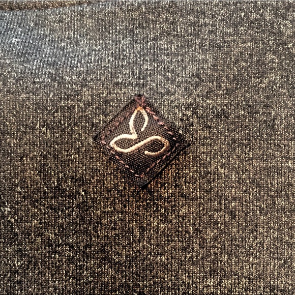 🤍Grey prana Tank Top🤍 - Picture 3 of 3